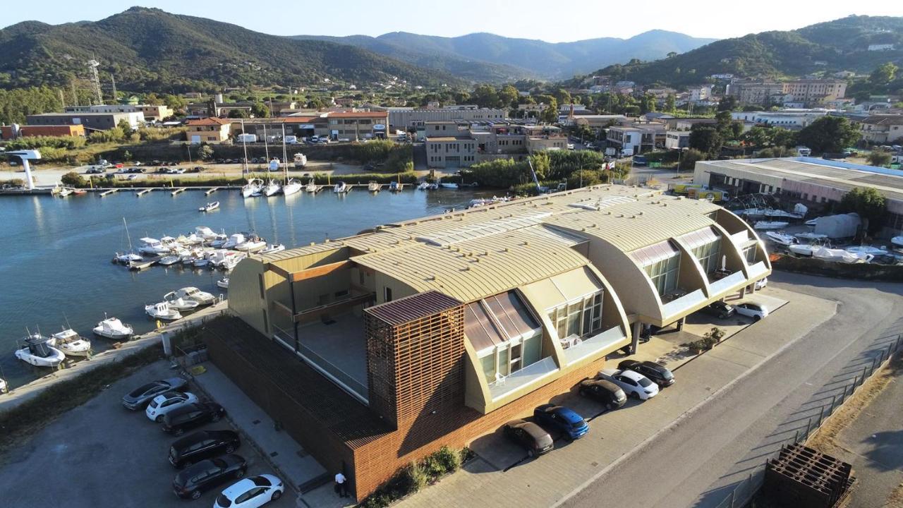 Fronte Mare Suites - Argonautivacanze ปอร์โตแฟร์ราโย ภายนอก รูปภาพ