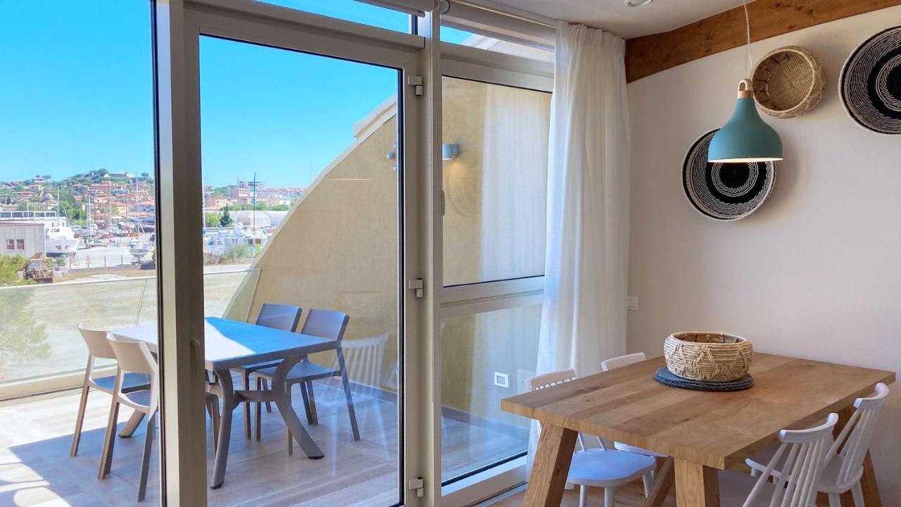 Fronte Mare Suites - Argonautivacanze ปอร์โตแฟร์ราโย ภายนอก รูปภาพ