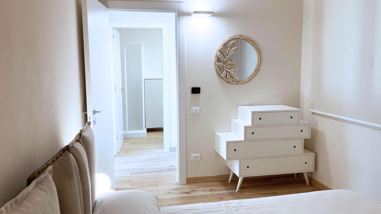 Fronte Mare Suites - Argonautivacanze ปอร์โตแฟร์ราโย ภายนอก รูปภาพ