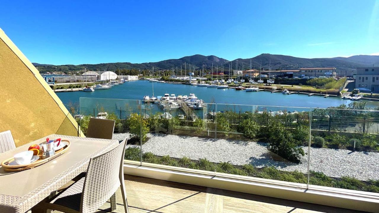 Fronte Mare Suites - Argonautivacanze ปอร์โตแฟร์ราโย ภายนอก รูปภาพ